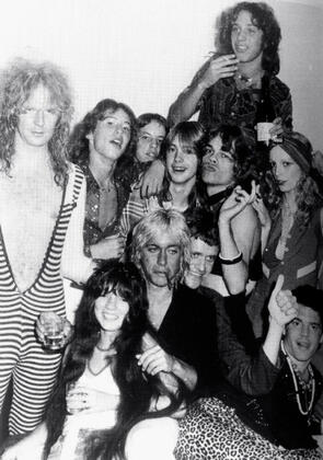 Front, seated: Iggy Pop and Coral Shields, Sable's 13 year old younger sister who he also 'dated'